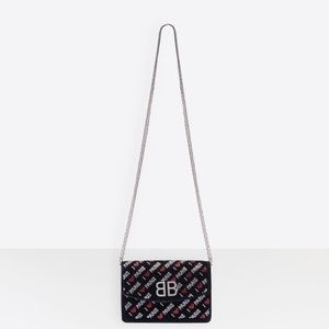 LOVE PARIS BB WALLET ON CHAIN